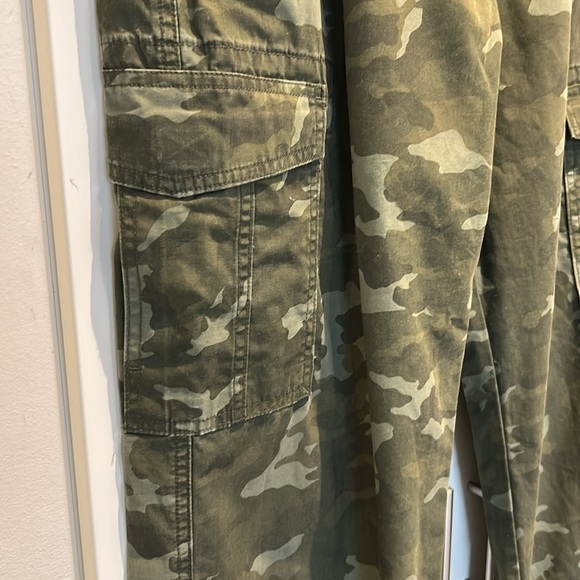 Eddie Bauer Camo Cargo Pants Men’s Size 34 - Picture 3 of 13